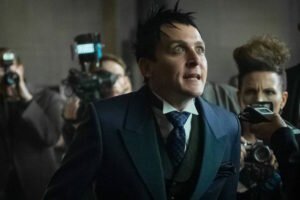 GOTHAM: Robin Lord Taylor in the “Mad City: Better to Reign in Hell…” season premiere episode of GOTHAM airing airing Monday, Sept. 19 (8:00-9:01 PM ET/PT) on FOX. ©2015 Fox Broadcasting Co. Cr: Jeff Neumann/FOX.